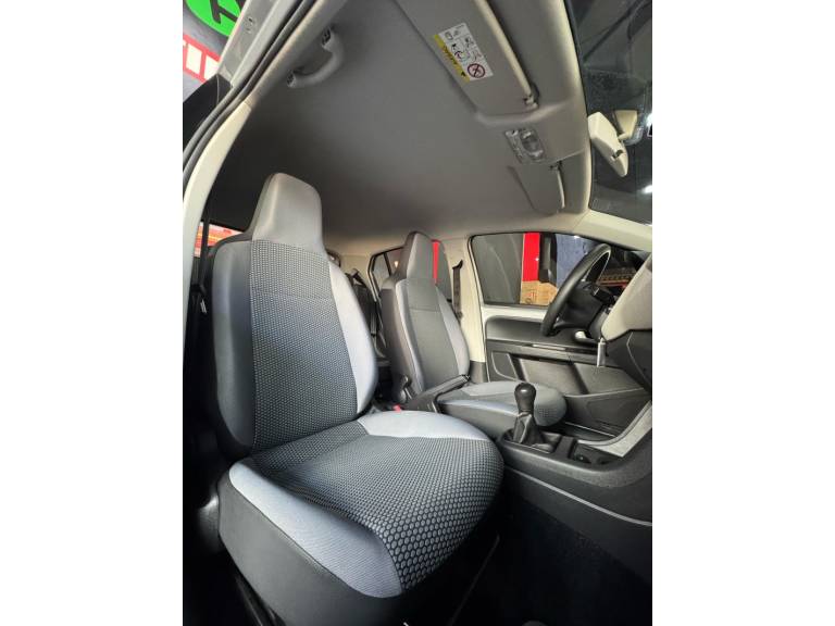VOLKSWAGEN - UP - 2015/2016 - Prata - R$ 55.900,00