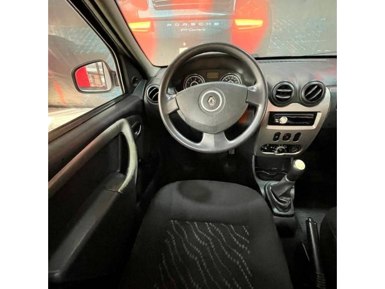 RENAULT - LOGAN - 2010/2011 - Prata - R$ 27.900,00
