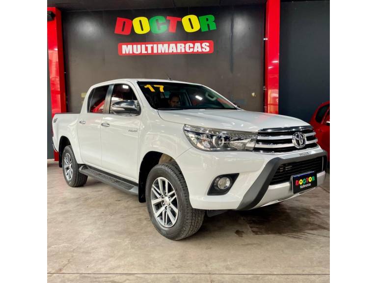 TOYOTA - HILUX - 2017/2017 - Branca - R$ 181.900,00
