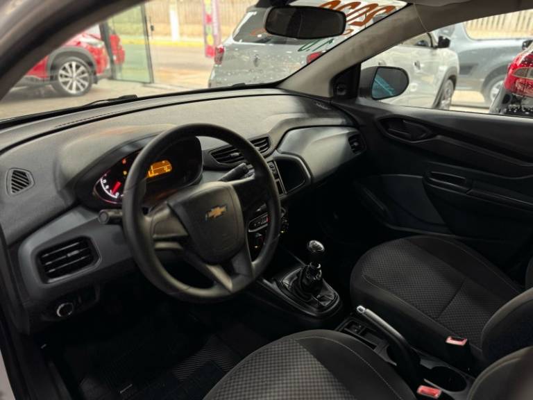 CHEVROLET - ONIX - 2020/2020 - Branca - R$ 59.900,00