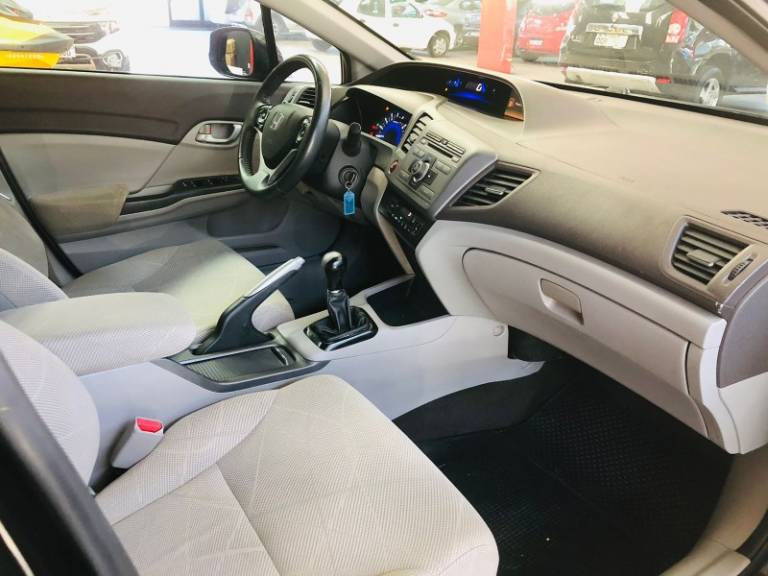 HONDA - CIVIC - 2012/2013 - Preta - R$ 66.900,00
