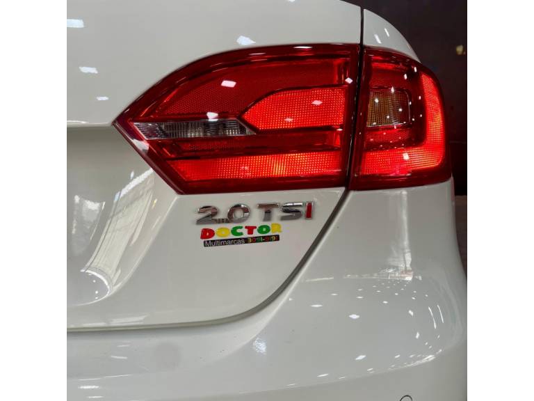 VOLKSWAGEN - JETTA - 2012/2013 - Branca - R$ 77.900,00