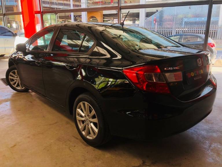 HONDA - CIVIC - 2012/2013 - Preta - R$ 66.900,00