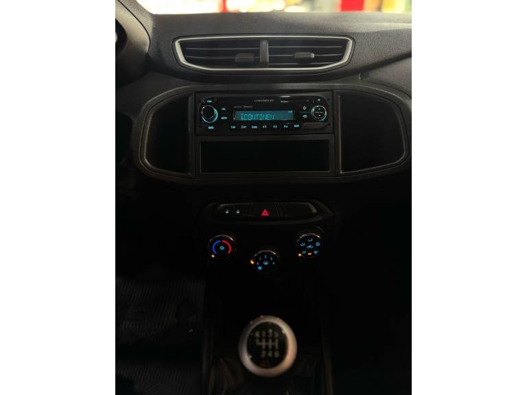 CHEVROLET - ONIX - 2016/2017 - Prata - R$ 56.900,00