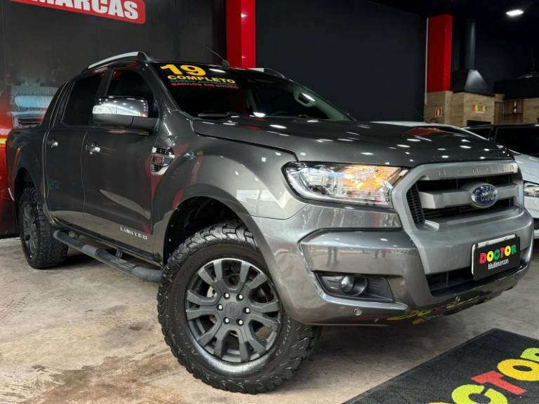 FORD - RANGER - 2018/2019 - Cinza - R$ 169.000,00