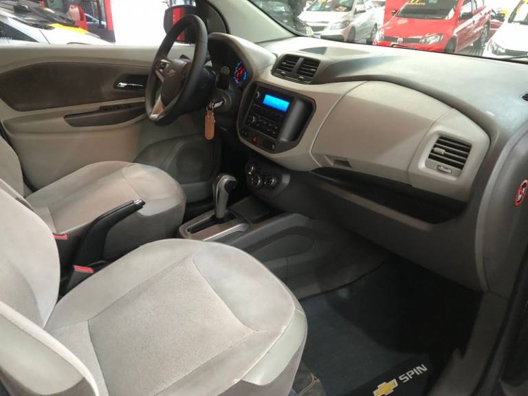 CHEVROLET - SPIN - 2013/2013 - Preta - R$ 56.900,00