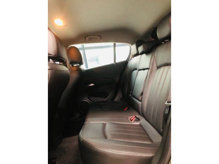 CHEVROLET - CRUZE - 2015/2016 - Cinza - R$ 77.900,00