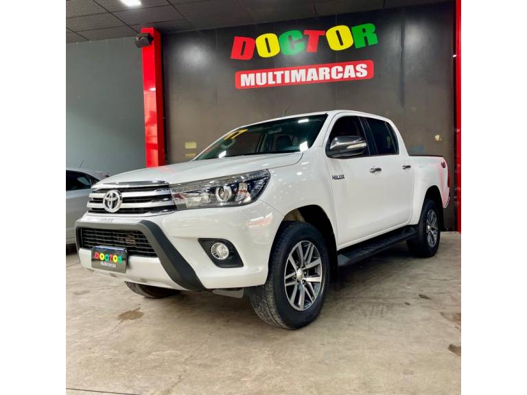 TOYOTA - HILUX - 2017/2017 - Branca - R$ 181.900,00