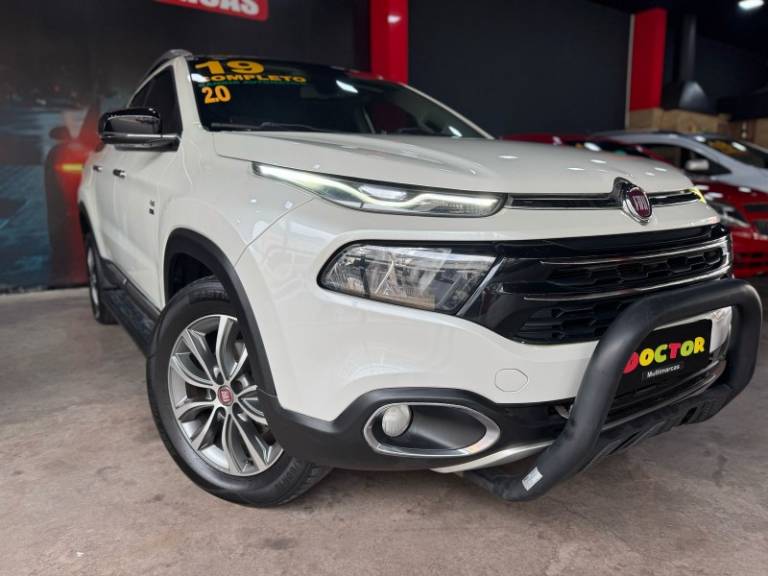 FIAT - TORO - 2018/2019 - Branca - R$ 111.900,00