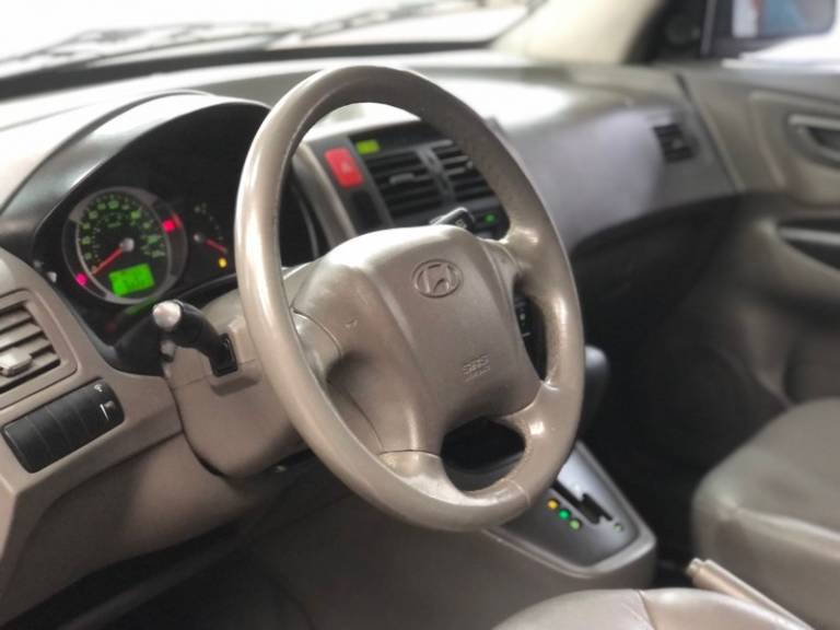 HYUNDAI - TUCSON - 2013/2014 - Prata - R$ 59.900,00