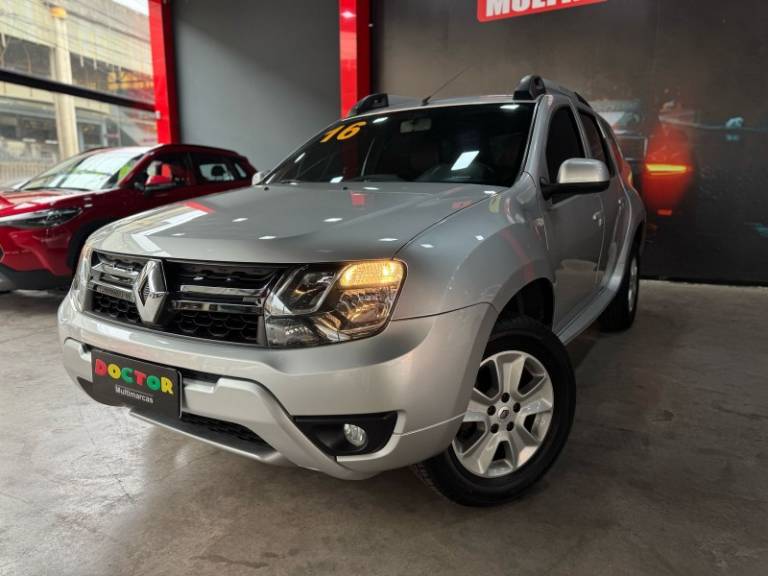 RENAULT - DUSTER - 2015/2016 - Prata - R$ 67.900,00