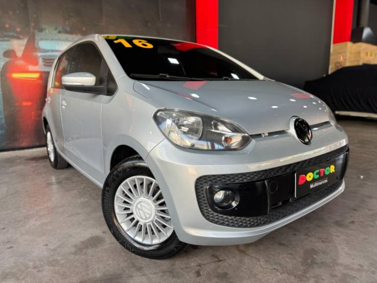 VOLKSWAGEN - UP - 2015/2016 - Prata - R$ 55.900,00