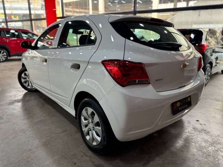 CHEVROLET - ONIX - 2020/2020 - Branca - R$ 59.900,00