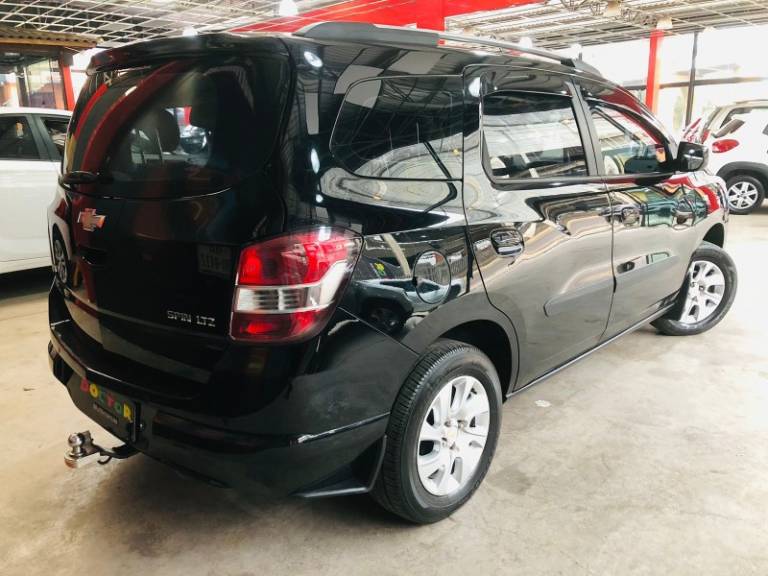 CHEVROLET - SPIN - 2013/2013 - Preta - R$ 56.900,00