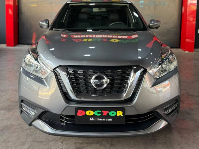 NISSAN - KICKS - 2018/2019 - Cinza - R$ 91.900,00
