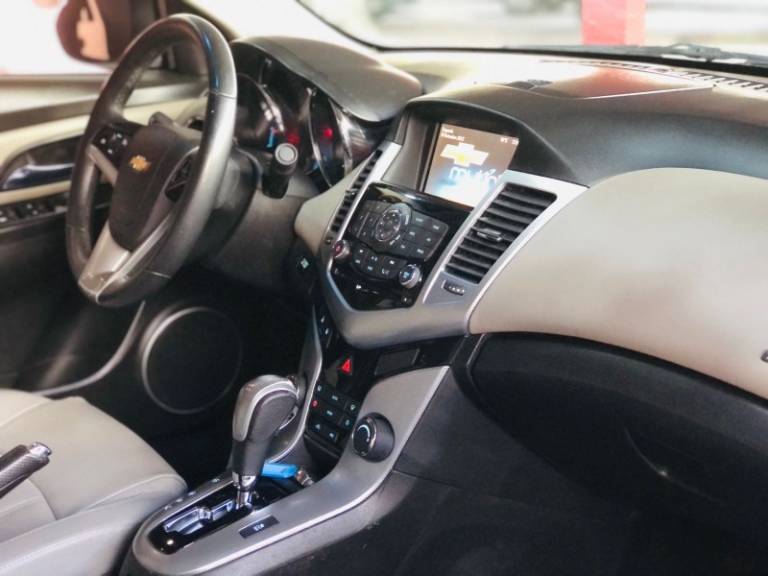 CHEVROLET - CRUZE - 2014/2014 - Preta - R$ 70.900,00