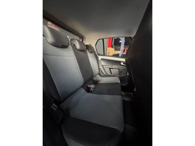 VOLKSWAGEN - UP - 2015/2016 - Prata - R$ 55.900,00