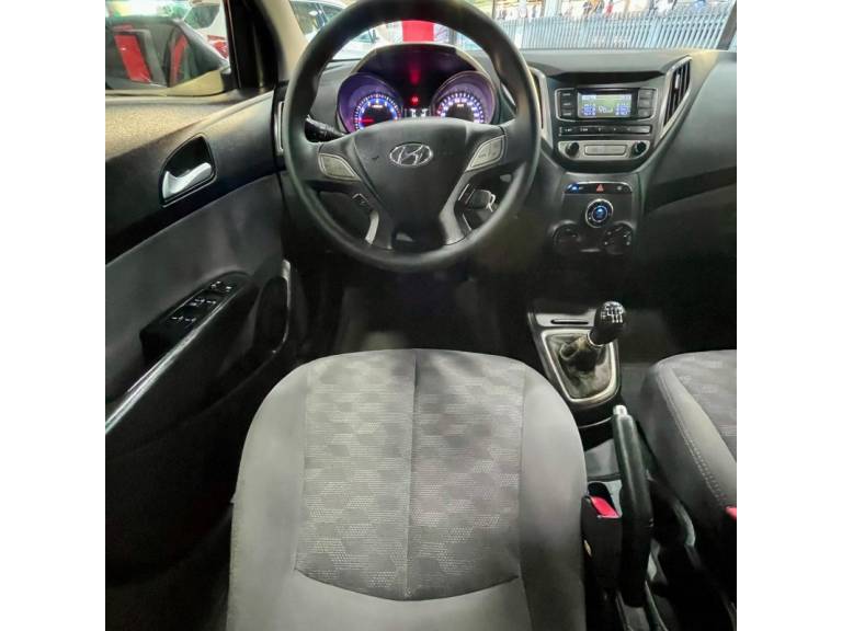 HYUNDAI - HB20S - 2016/2017 - Cinza - R$ 63.900,00