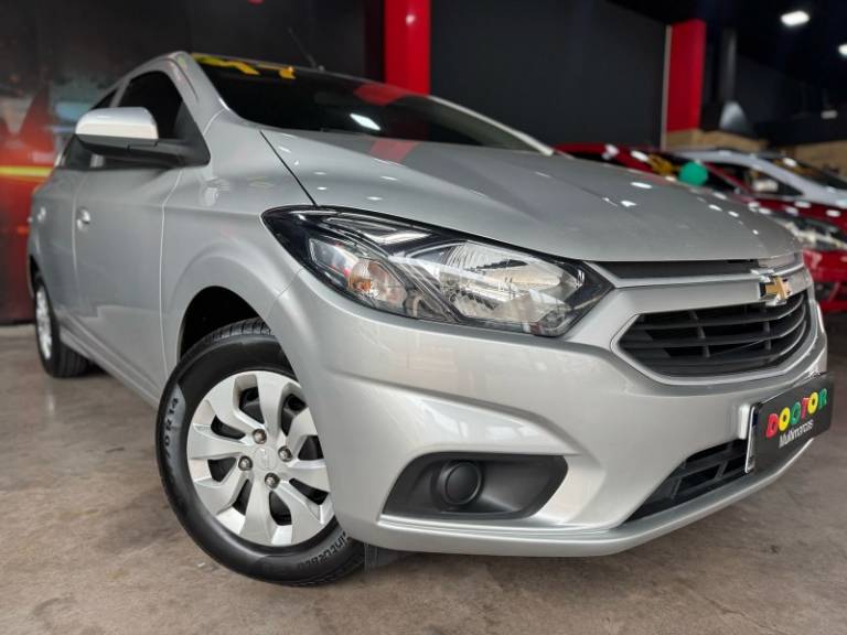 CHEVROLET - ONIX - 2016/2017 - Prata - R$ 56.900,00