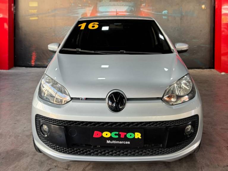 VOLKSWAGEN - UP - 2015/2016 - Prata - R$ 55.900,00