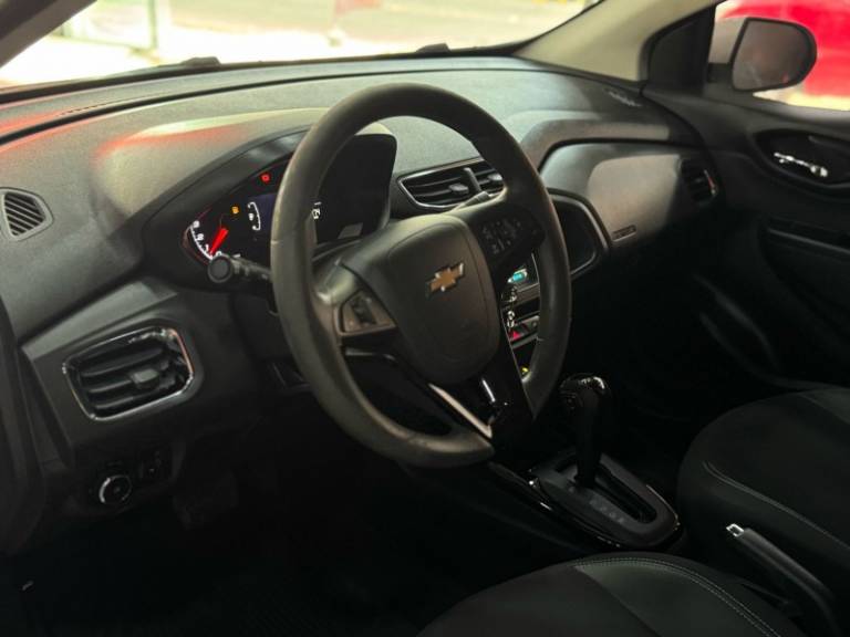 CHEVROLET - PRISMA - 2018/2019 - Branca - R$ 66.900,00