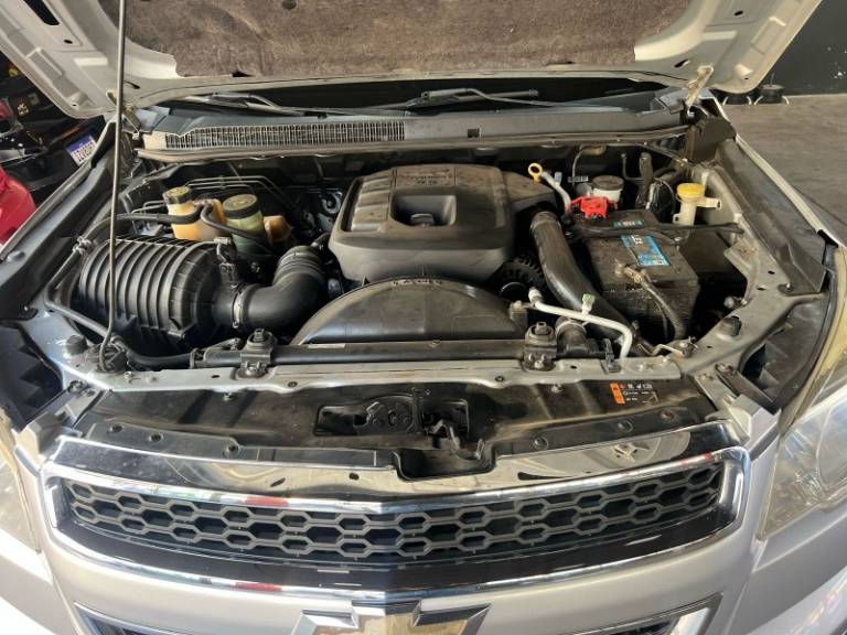 CHEVROLET - S10 - 2014/2014 - Prata - R$ 96.900,00