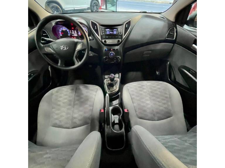 HYUNDAI - HB20S - 2016/2017 - Cinza - R$ 63.900,00