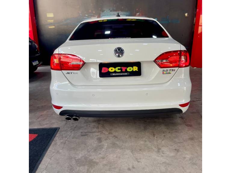 VOLKSWAGEN - JETTA - 2012/2013 - Branca - R$ 77.900,00