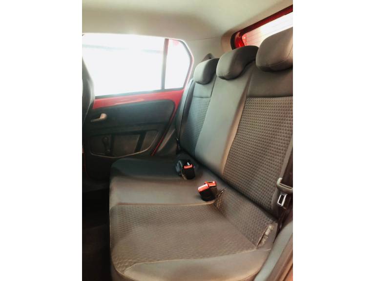 VOLKSWAGEN - UP - 2015/2016 - Vermelha - R$ 55.900,00