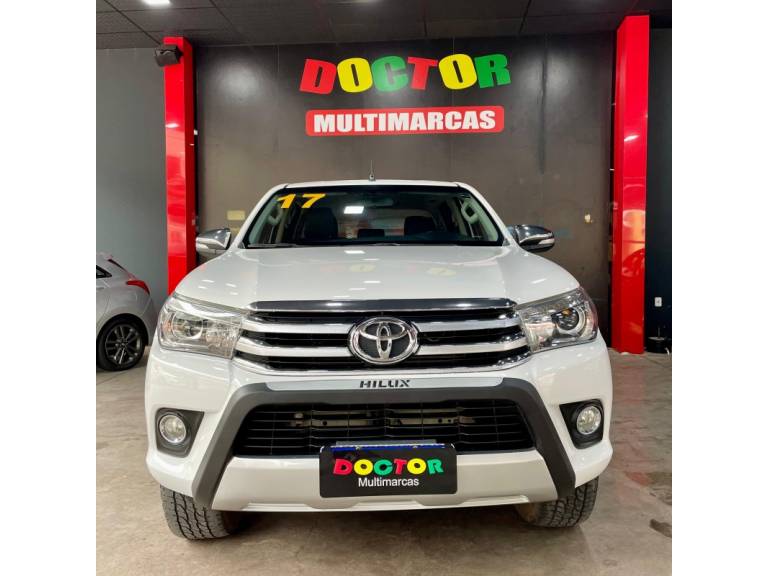 TOYOTA - HILUX - 2017/2017 - Branca - R$ 181.900,00