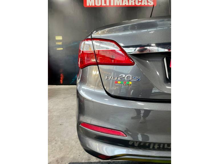 HYUNDAI - HB20S - 2016/2017 - Cinza - R$ 63.900,00