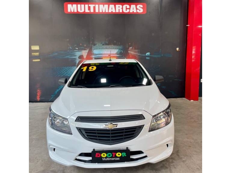 CHEVROLET - ONIX - 2018/2019 - Branca - R$ 56.900,00