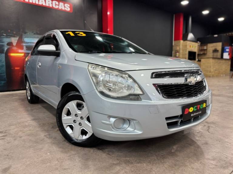 CHEVROLET - COBALT - 2013/2013 - Prata - R$ 46.900,00