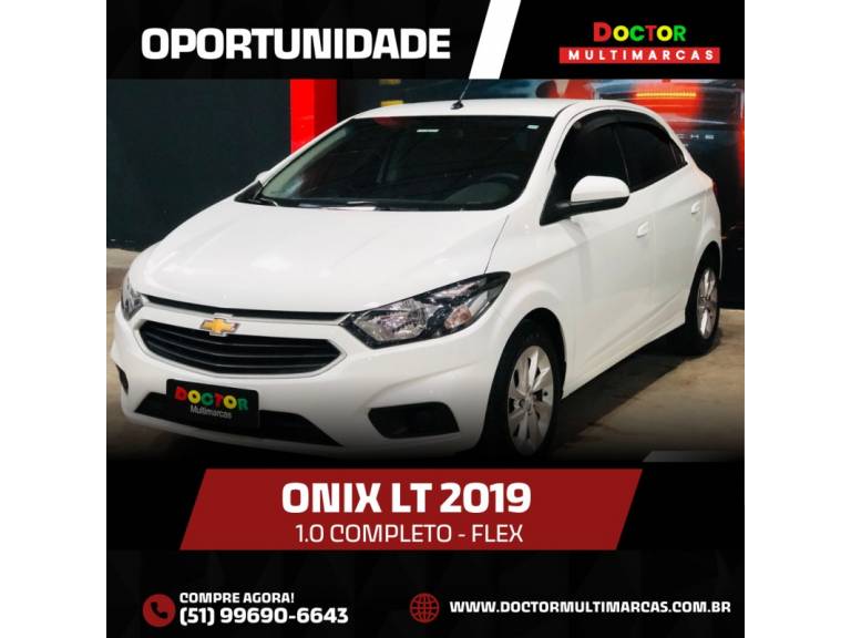 CHEVROLET - ONIX - 2018/2019 - Branca - R$ 61.900,00