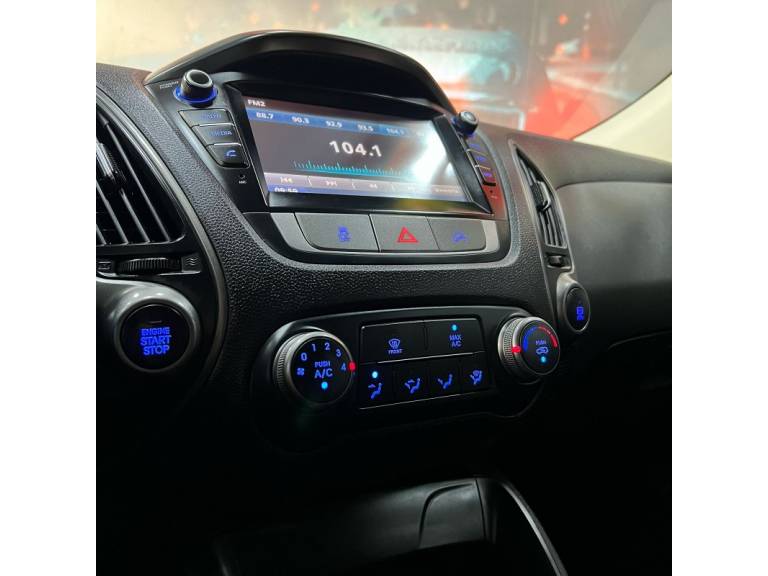 HYUNDAI - IX35 - 2020/2021 - Prata - R$ 106.900,00